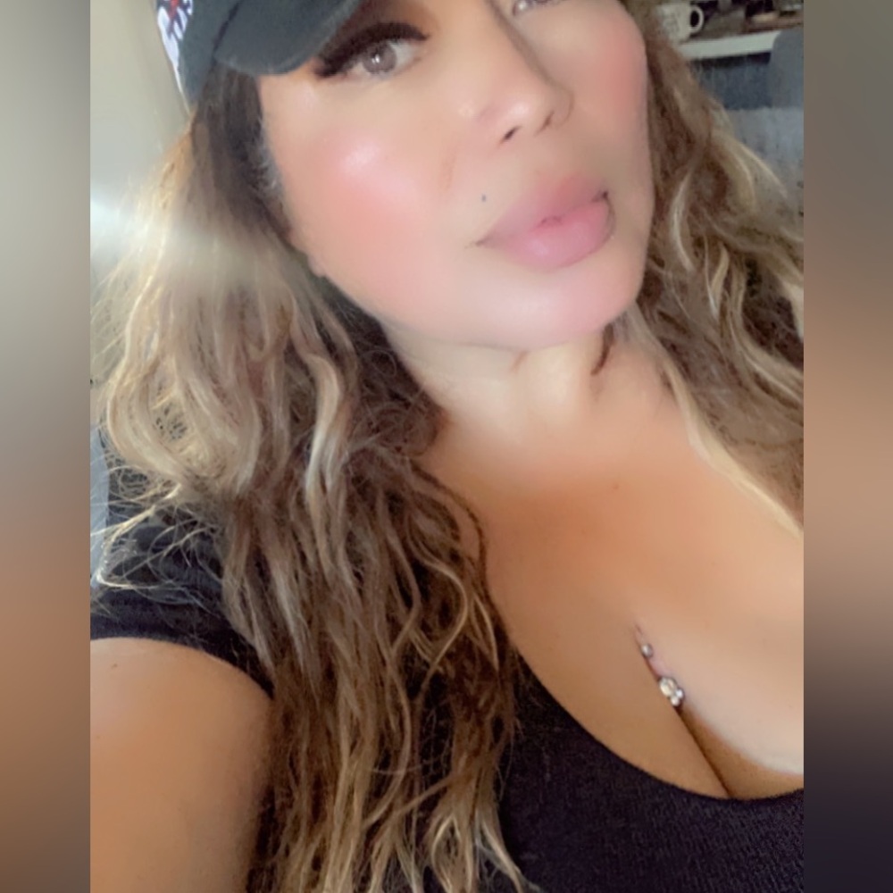 💋WELCOME MY POSH FRIENDS KIND OF NEW AROUND HERE 💋